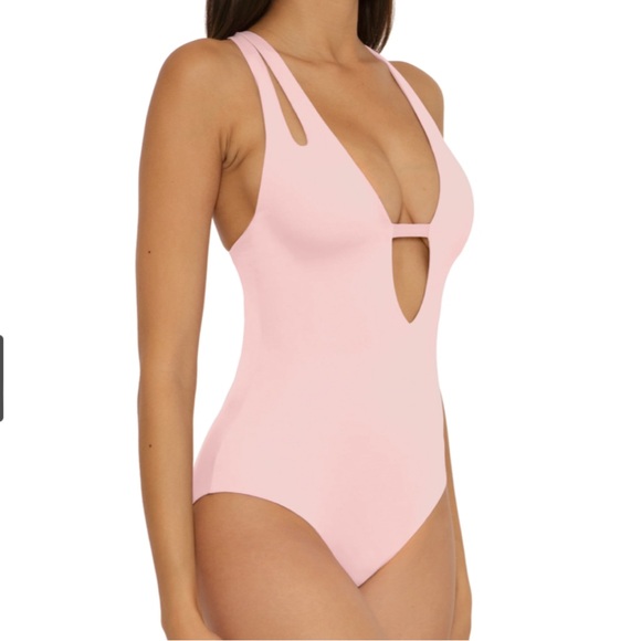 Coral colored one piece 🌺 - Picture 2 of 4